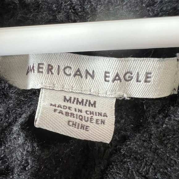 Black American Eagle sweater - Picture 4 of 4